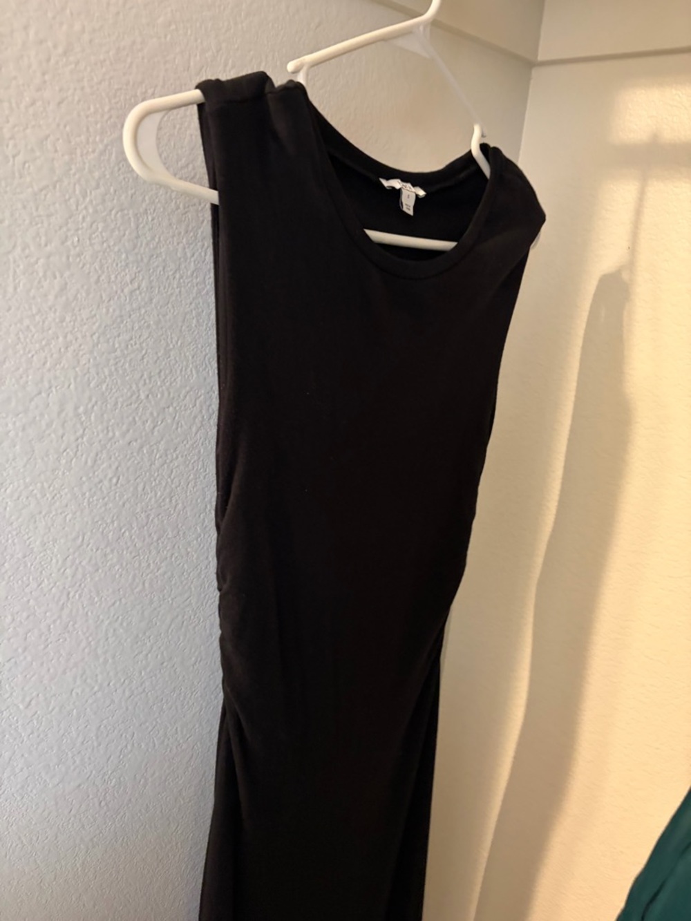 Bar III Black Sleeveless Ruched Side Midi Dress